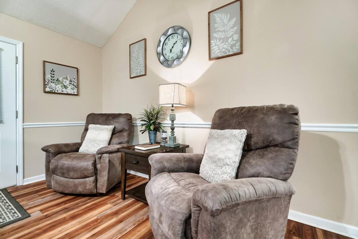 1 Mile To Pkwy, Pets, Hot Tub, Creekside, Porch Villa Pigeon Forge Exterior photo